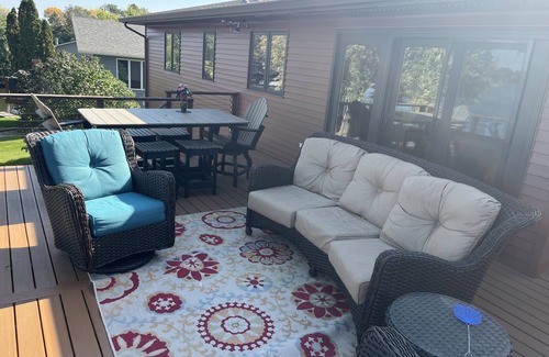 Aberdeen House | 4 bedroom Richmond lake house getaway