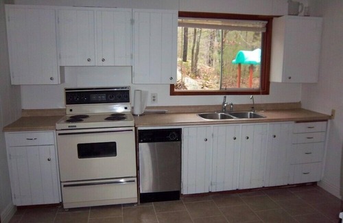 Gravenhurst Cottage | 4 Bedroom Sanctuary on North Muldrew Lake, Privacy In Muskoka, Gravenhurst, ON
