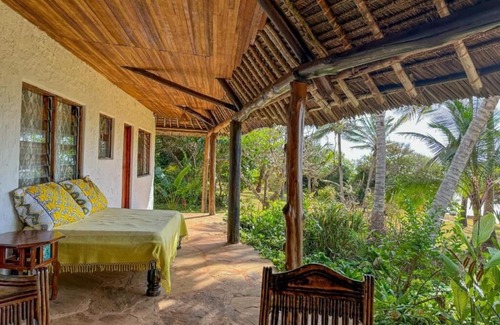 Msambweni House | 4-bedroom Sansuri Beach Villann