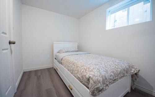 Burnaby House | 4 Bedroom Semi-basement Suite in Burnaby Metrotown