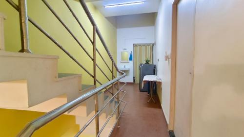 Madipakkam Apartment | 4 Bedroom Service Apartment with Kitchen near Velachery - Madipakkam - Pallikaranai