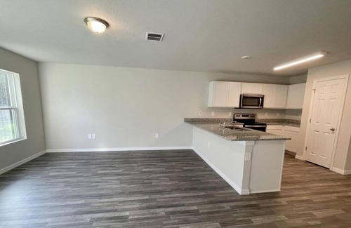 Lakewood Park Apartment | 4 Bedroom Single family 431493 by Houzlet