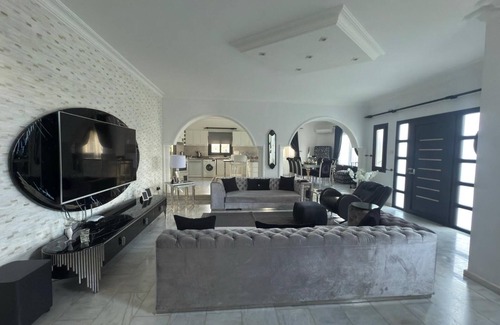 Zeytinlik Villa | 4 bedroom, spacious villa with private pool and large garden, close to Bellapais
