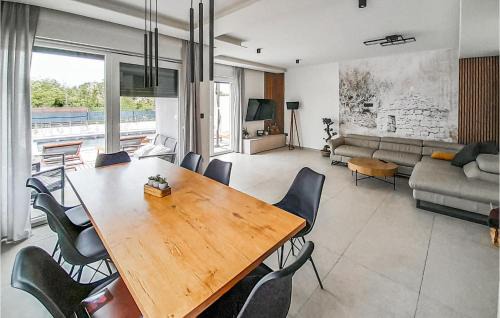 Nova Vas House | 4 Bedroom Stunning Home In Nova Vas