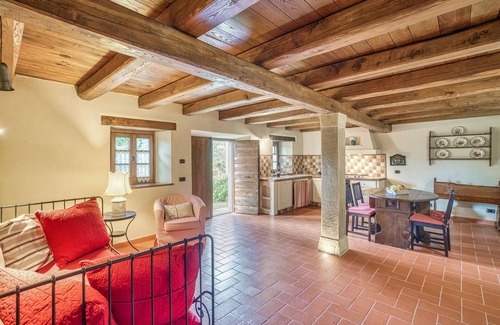 Porrena House | 4 bedroom stunning home in Poppi