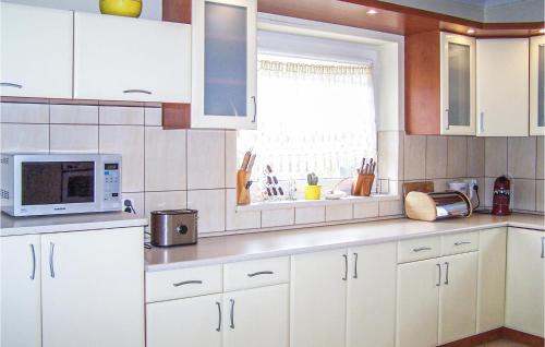 Szemud House | 4 Bedroom Stunning Home In Kamien