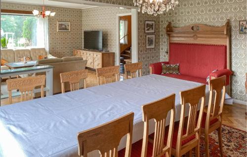 Vetlanda House | 4 Bedroom Stunning Home In Vetlanda