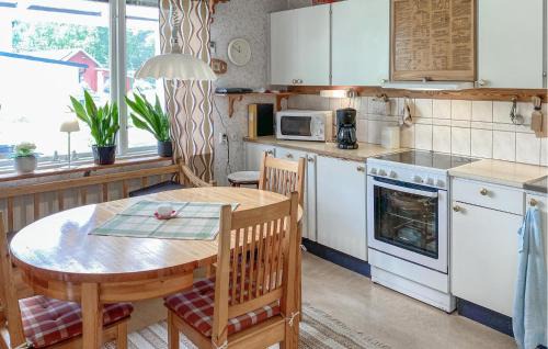 Vetlanda House | 4 Bedroom Stunning Home In Vetlanda