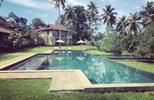 Ahangama Villa | 4 Bedroom Stunning Villa with Private Pool