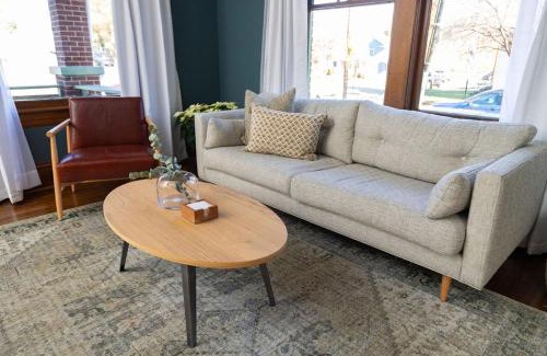 Roanoke Apartment | 4 Bedroom Suite At The Historic Winona House