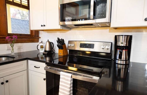 Roanoke Apartment | 4 Bedroom Suite at the Historic Winona House