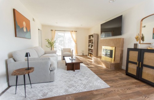 Huntington Beach House | 4 Bedroom Surf City Luxury Home