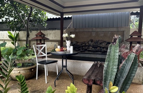 Wat Ket House | 4-Bedroom House in Lovely Chiang Mai with AC and WiFi