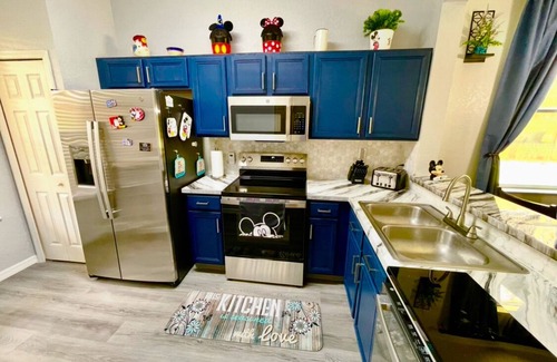 Davenport House | 4-bedroom townhome in fabulous Davenport with WiFi, fitness room, AC