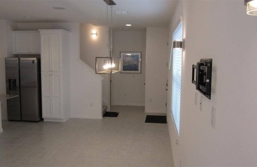 Ruskin House | 4 Bedroom Townhome 425491 by Houzlet