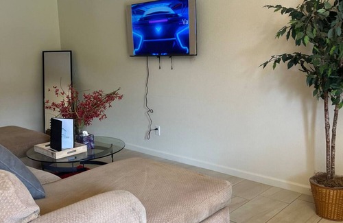 Carson City House | 4-bedroom townhome family friendly in amazing Carson City with Parking, WiFi