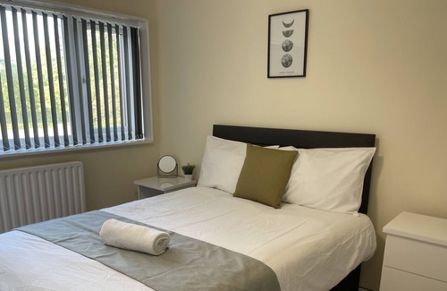Runcorn House | 4 bedroom townhouse in Runcorn