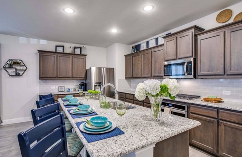 North Richland Hills House | 4 Bedroom, 2.5 Bath Townhome, Walking Distance To Grocery, Entertainment, & Food