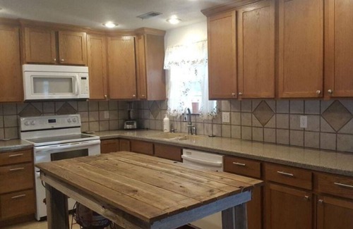 Mountain Home House | 4-bedroom vacation home just 23 minutes to Snake River