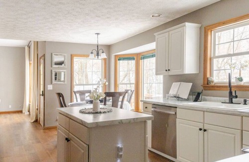 Barboursville House | 4-bedroom vacation home short drive to Huntington Mall, Marshall, & St. Mary’s