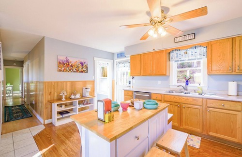 Sandy Point House | 4-bedroom View house in marvelous Stockton Springs with WiFi