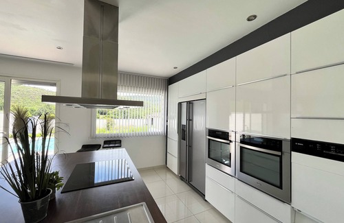 Le Bousquet-d'Orb Villa | 4 Bedroom Villa in Le Bousquet-d'Orb
