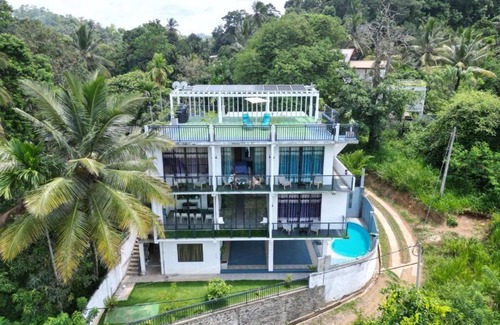 Katugastota Villa | 4-bedroom villa in charming Kandy with AC, WiFi. Book now