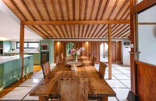 Beraban Villa | 4-bedroom villa in gorgeous Bali with WiFi, AC. Live your tropical dream