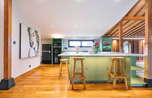 Beraban Villa | 4-bedroom villa in gorgeous Bali with WiFi, AC. Live your tropical dream