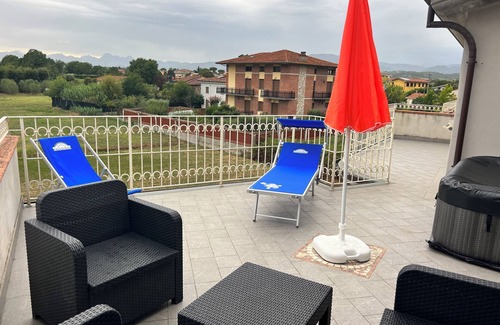 Altopascio Villa | 4 Bedroom Villa in Altopascio