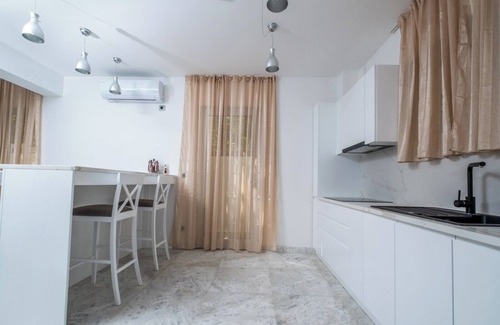 Strp Villa | 4-bedroom villa in wonderful Strp, Kotor with WiFi, fitness room