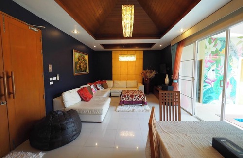 Chalong Villa | 4-bedroom villa with private pool