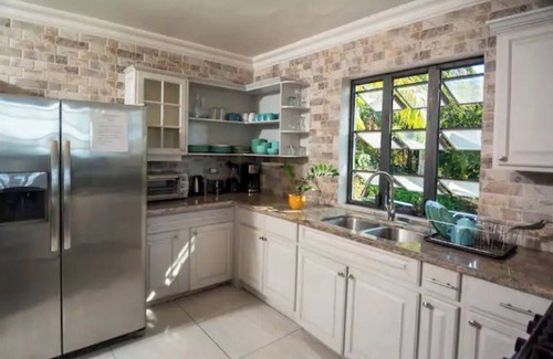 Mango Walk House | 4 bedroom Villa with Ocean View MBJ Airport