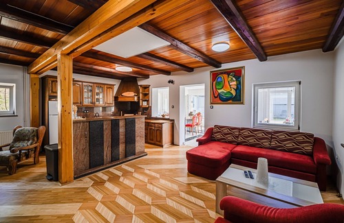 Spodnja Polskava Villa | 4 Bedroom Villa with Heated Indoor Pool in Kapla