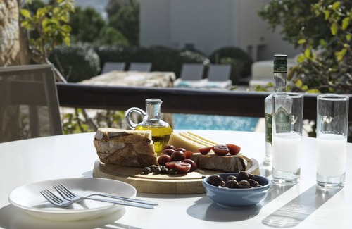 Vissa Villa | 4 Bedroom Villa with Sea View Private Hot Tub and Pool access