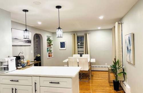 Abington House | 4-bedroom with big Patio @Abington, near Braintree, Weymouth, Brockton, Randolph