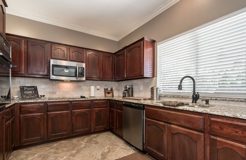 McKinney House | 4 Bedroom With Landscaped Private Pool & Outdoor Pool Table ~MONTHLY DISCOUNT~