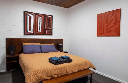The Gap House | 4 Bedrooms, 2 Bathrooms in Alice Springs