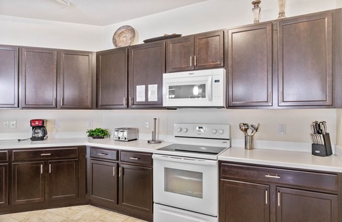 Crystal Cove House | 4 Bedrooms /3 Bathrooms /Crystal Cove (4712 BD)