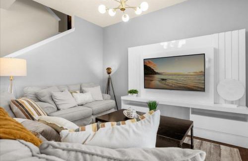 Florida Central Atlantic Coast House | 4 Bedrooms 3 Bathrooms Lucaya Village 21-101