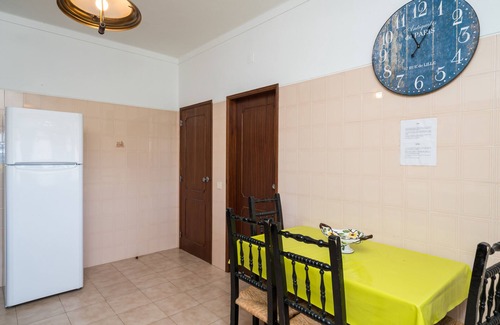 Pata de Baixo Apartment | 4 bedrooms apart w/private pool in quiet location