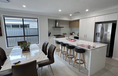 Catherine Field House | 4 bedrooms beautiful house