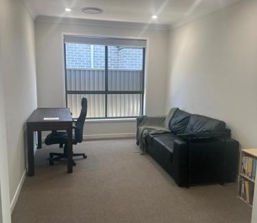 Oran Park House | 4 Bedrooms Home