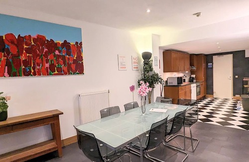 Binnenstad Apartment | 4 Bedrooms in Apartment City Center