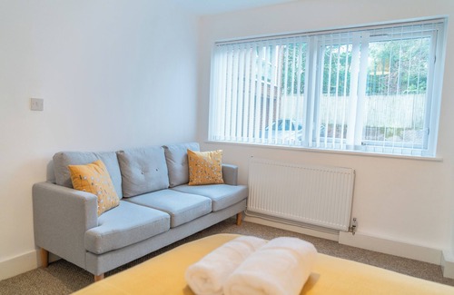 Edgbaston Apartment | 4 Beds & 4 Baths at City center with free parking