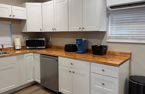 Cedar City House | 4 Beds in the center of Cedar City