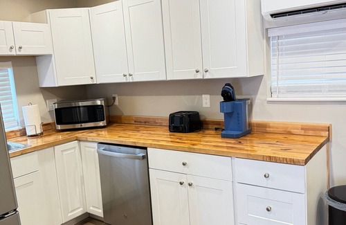 Cedar City House | 4 Beds in the center of Cedar City