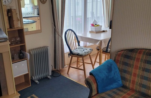 Aldborough House | 4 Berth Holiday Caravan with stunning sea views 5☆rated with elevated deck
