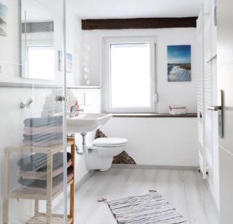 Westerburg Apartment | 4 Bett Ferienwohnung Weintraube