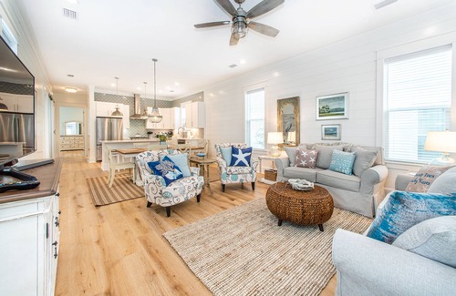 Greenway Park House | 🐟4 Bikes, Balcony + Porch-Seagrove Seaclusion at 30A
